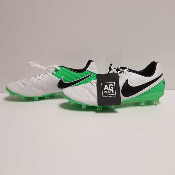 nike tiempo legacy 2